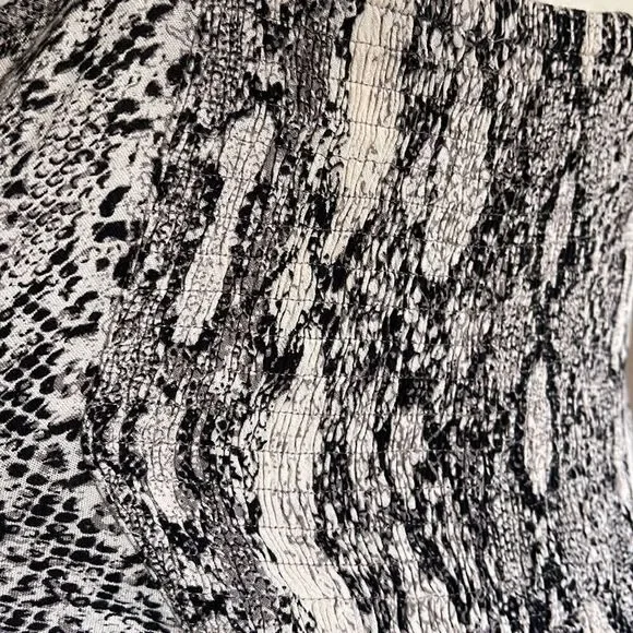 Express snakeskin print dress size small - Picture 5 of 7